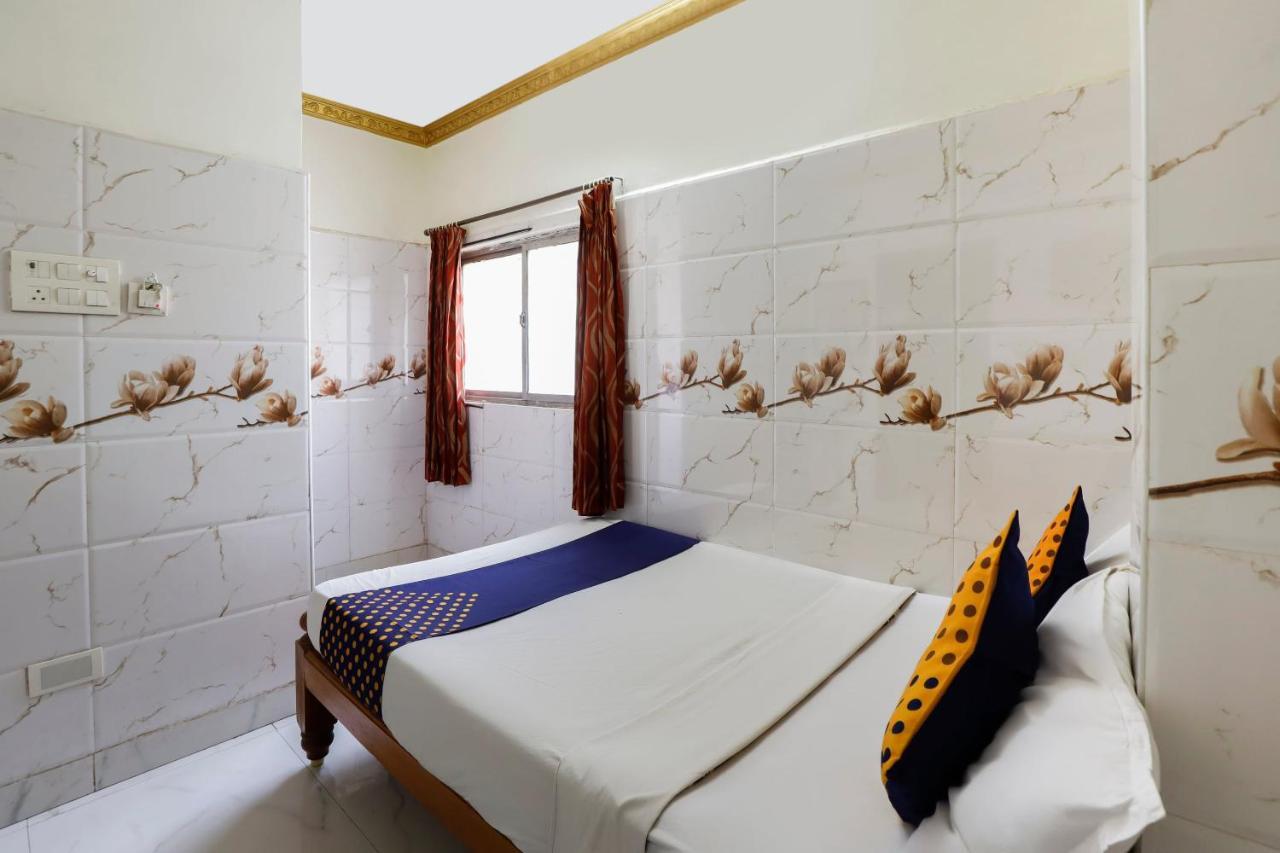 Spot On 40324 Vvr Residency Hotel Csennai Kültér fotó